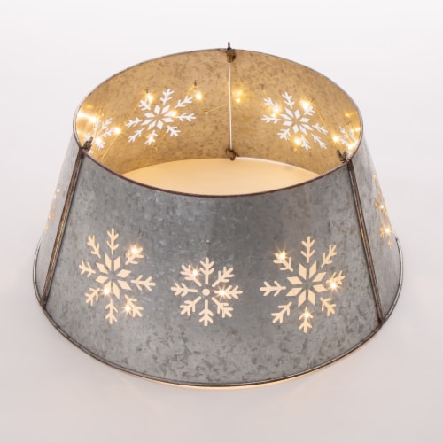Glitzhome 21.65 Inch Diameter Snowflake Diecut Metal Tree Collar with Light String Perspective: front