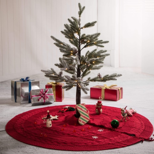 Glitzhome 52 Inch Diameter Knitted Acrylic Red Christmas Tree Skirt Perspective: front