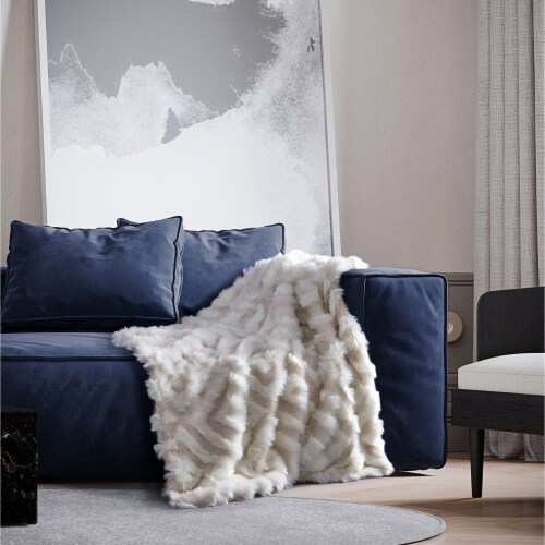 Ammar Throw Luxuriously Soft Ikat Diamond Design Fluffy Cozy