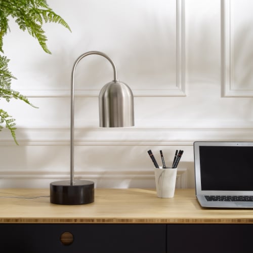 Table lamp switch on sales base