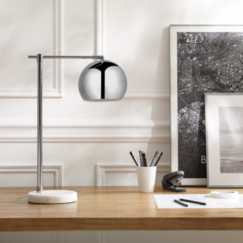 Desk lamp with discount switch on base
