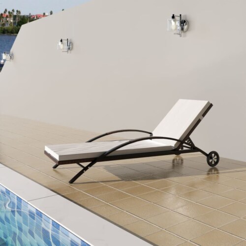 Rattan sun online lounger with wheels