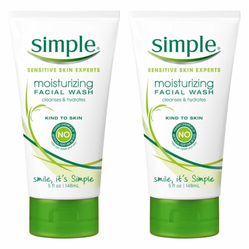 Simple® Exfoliating Facial Wipes Perspective: front