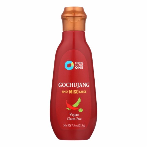 Chung Jung One Gochujang Spicy Miso Sauce - Case of 6 - 7.5 FZ Perspective: front