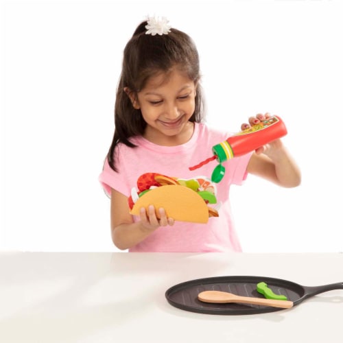 Melissa & Doug Fill & Fold Taco & Tortilla Set, 43 Peças Comida de  Jogo Mexicana de Madeira Fatiada, Frigideira e muito Mais - Melissa & Doug  - Geleia - Magazine Luiza