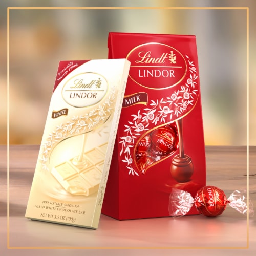 Lindt LINDOR White Chocolate Candy Truffle Bar Perspective: left