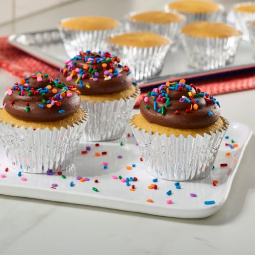 Reynolds Wrap Foil Baking Cups Perspective: left