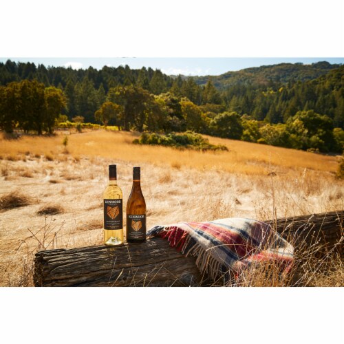 Kenwood Sauvignon Blanc California White Wine Perspective: left