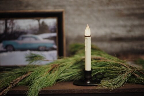 IMC Williamsburg B/O LED Candle & On/Off Sensor, Wax Drips - Ant. Bronze, 9 Perspective: left