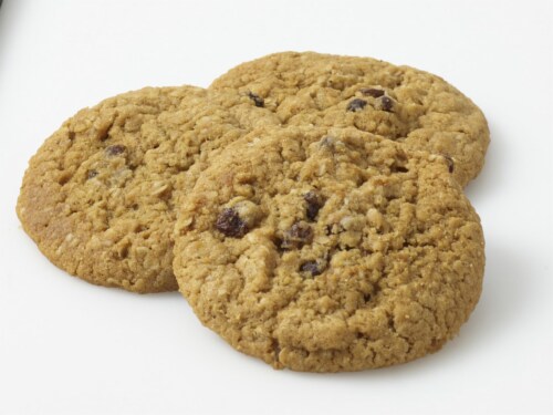 Simple Truth™ Plant-Based Oatmeal Raisin Cookie Perspective: left