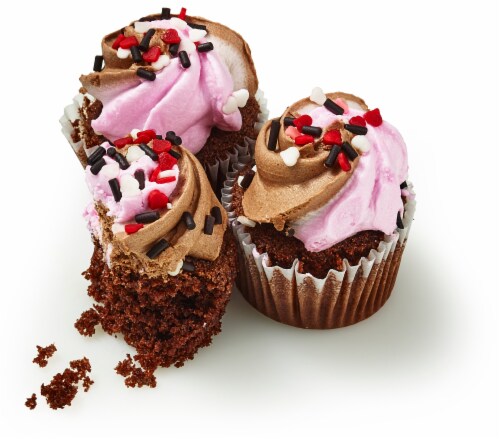 Bakery Fresh Mini Valentine Chocolate Cupcake Perspective: left