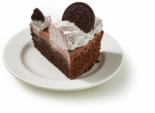 Bakery Fresh Cookies n Cream Crunch Cake Perspective: left