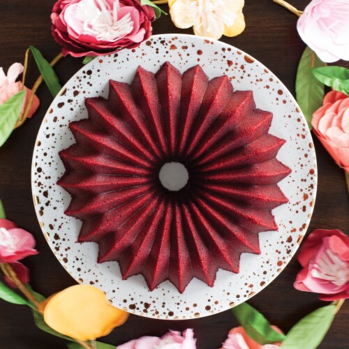 Nordic Ware Bundt Fancy Springform Pan with 2 Bottoms, 9 Inch