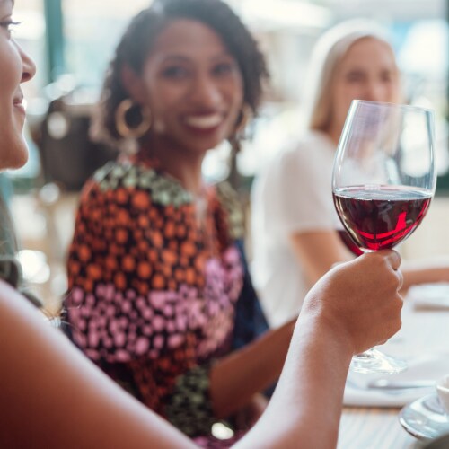 Oliver Shiraz Indiana Red Wine Perspective: left