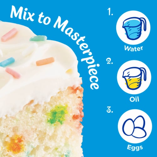 Pillsbury Funfetti Cake Mix with Candy Bits Perspective: left