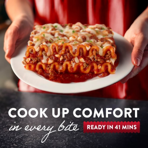 Stouffer's Lasagna with Meat & Sauce Frozen Meal Perspective: left