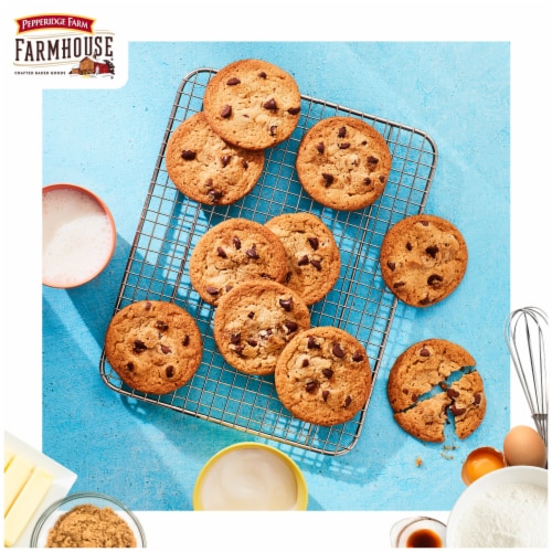 Pepperidge Farm Farmhouse® Thin and Crispy Milk Chocolate Chip Cookies Perspective: left