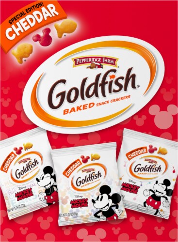 Pepperidge Farm Goldfish Baked Snack Crackers Perspective: left