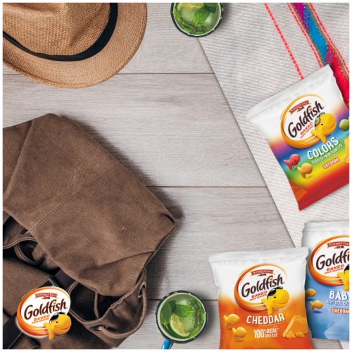 Goldfish® Family Faves Cheese Crackers Variety Pack Perspective: left