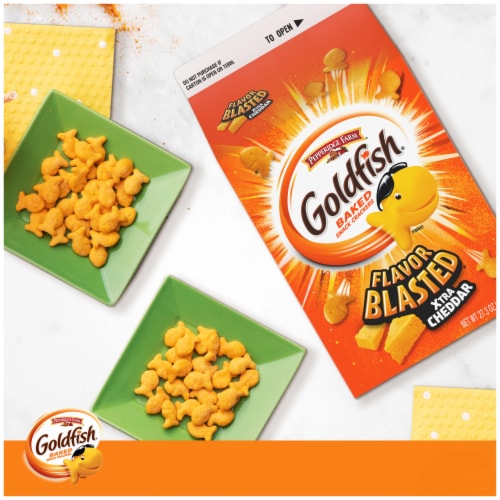 Pepperidge Farm® Goldfish Flavor Blasted Xtra Cheddar Cheese Crackers Perspective: left