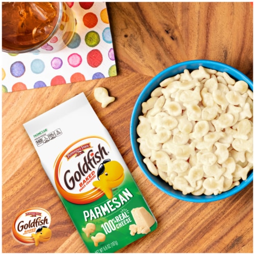 Goldfish® Parmesan Baked Snack Crackers Perspective: left