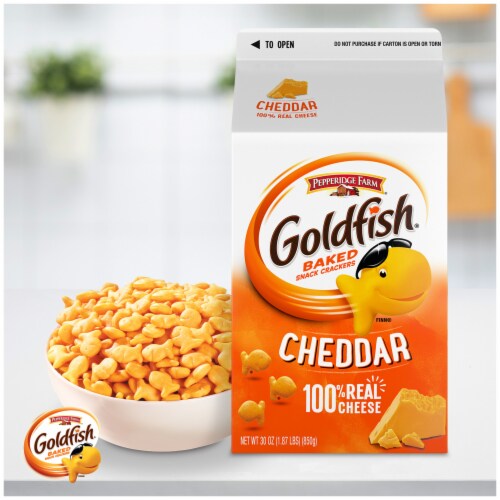 Pepperidge Farm® Goldfish® Cheddar Cheese Crackers Perspective: left