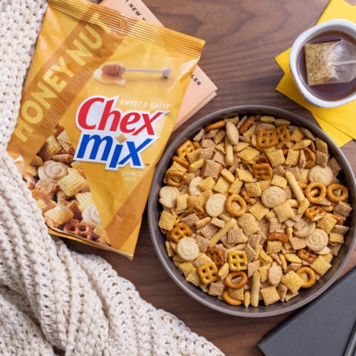 Chex Mix® Honey Nut Sweet Salty Mix Perspective: left