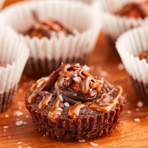 Betty Crocker Ultimate Fudge Brownie Cups Perspective: left