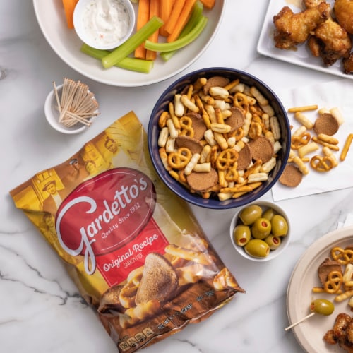 Gardetto's® Original Recipe Mix Chips Perspective: left