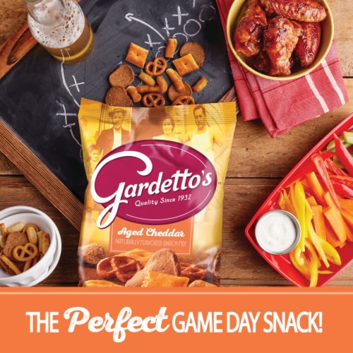 Gardetto's Snack Mix Aged Cheddar Pub and Party Mix Bag Perspective: left