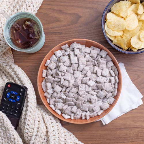 Chex Mix Peanut Butter and Chocolate Muddy Buddies Bulk Lunch Box Snack Bags Perspective: left
