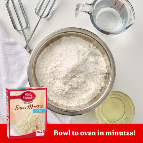 Betty Crocker Super Moist White Cake Mix Perspective: left