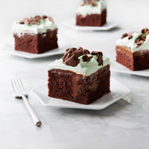 Betty Crocker™ Favorites Super Moist™ Milk Chocolate Cake Mix Perspective: left