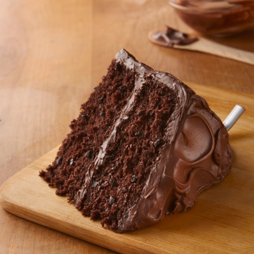 Betty Crocker Super Moist Triple Chocolate Fudge Cake Mix Perspective: left