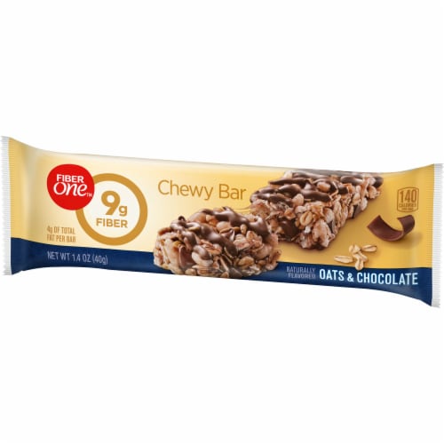 Fiber One Oats & Chocolate Chewy Granola bars Perspective: left