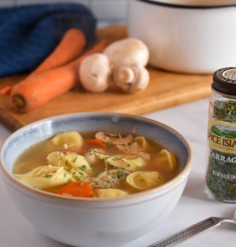 Spice Islands® Tarragon Perspective: left