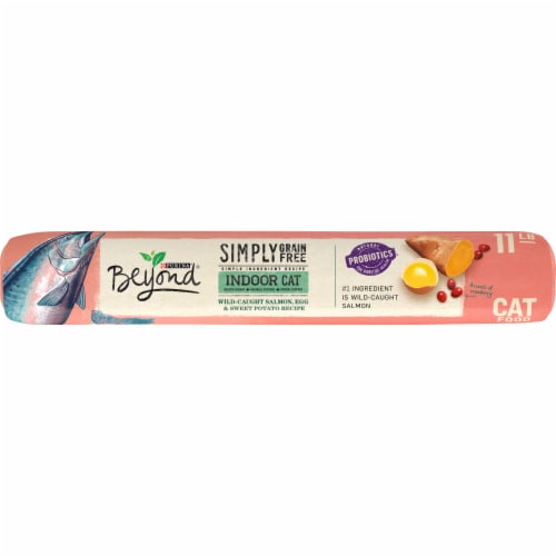 Beyond® Simply Grain Free Salmon Egg & Sweet Potato Recipe Dry Indoor Cat Food Perspective: left