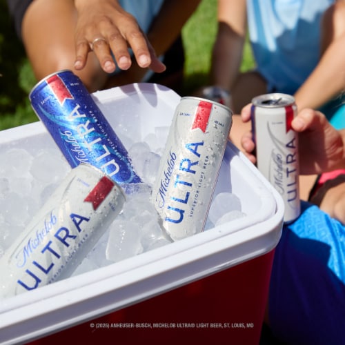 Michelob Ultra Superior American Light Lager Beer Perspective: left