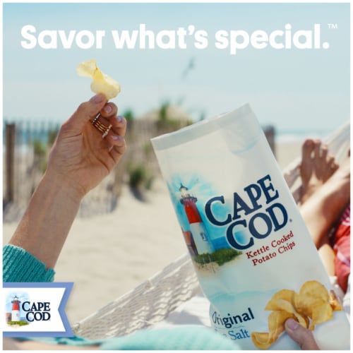 Cape Cod® Sea Salt & Vinegar Kettle Cooked Potato Chips Perspective: left