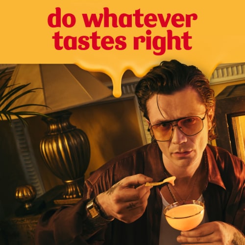 Velveeta Queso con Salsa Cheese Dip, Jar Perspective: left