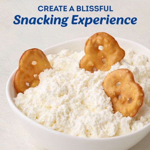 Philadelphia Original Whipped Cream Cheese Spread Perspective: left