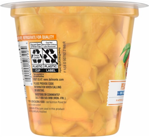 Del Monte® Fruit Naturals No Sugar Added Yellow Cling Peach Chunks Fruit Cup Perspective: left