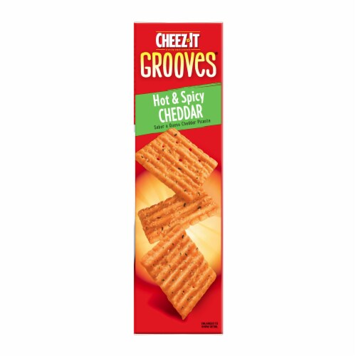 Cheez-It Grooves Hot & Spicy Cheddar Crunchy Snack Crackers Perspective: left