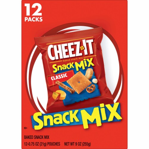Cheez-It® Classic Snack Mix Perspective: left