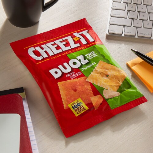 Cheez-It Duoz Sharp Cheddar Parmesan Baked Snack Crackers