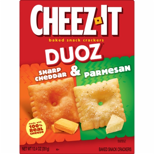 Cheez-It DUOZ Cheddar and Parmesan Cheese Crackers Perspective: left