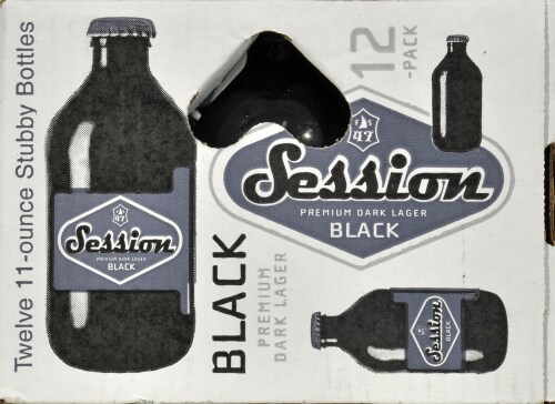 Session Black Premium Lager Perspective: left
