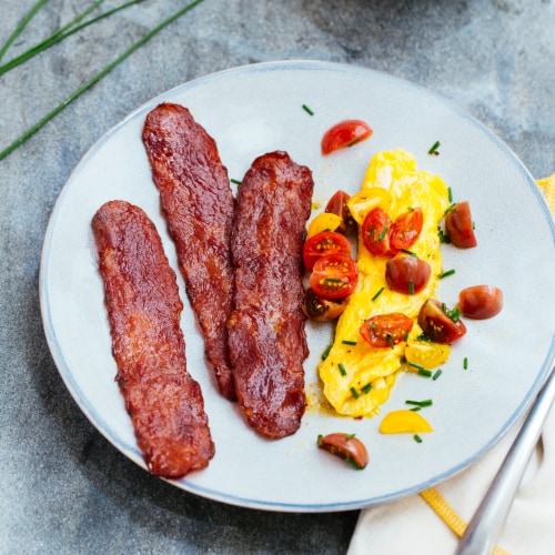 Applegate Natural Hickory Smoked Uncured Turkey Bacon Perspective: left