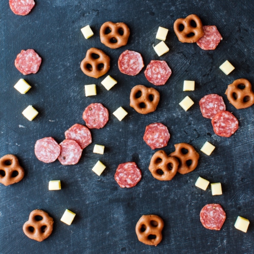 Applegate Natural Chorizo & Cheddar Charcuterie Plate Perspective: left