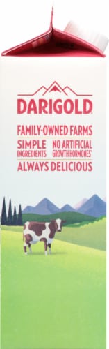 Darigold with Vitamin D Ultra-Pasteurized Whole Homogenized Milk Perspective: left